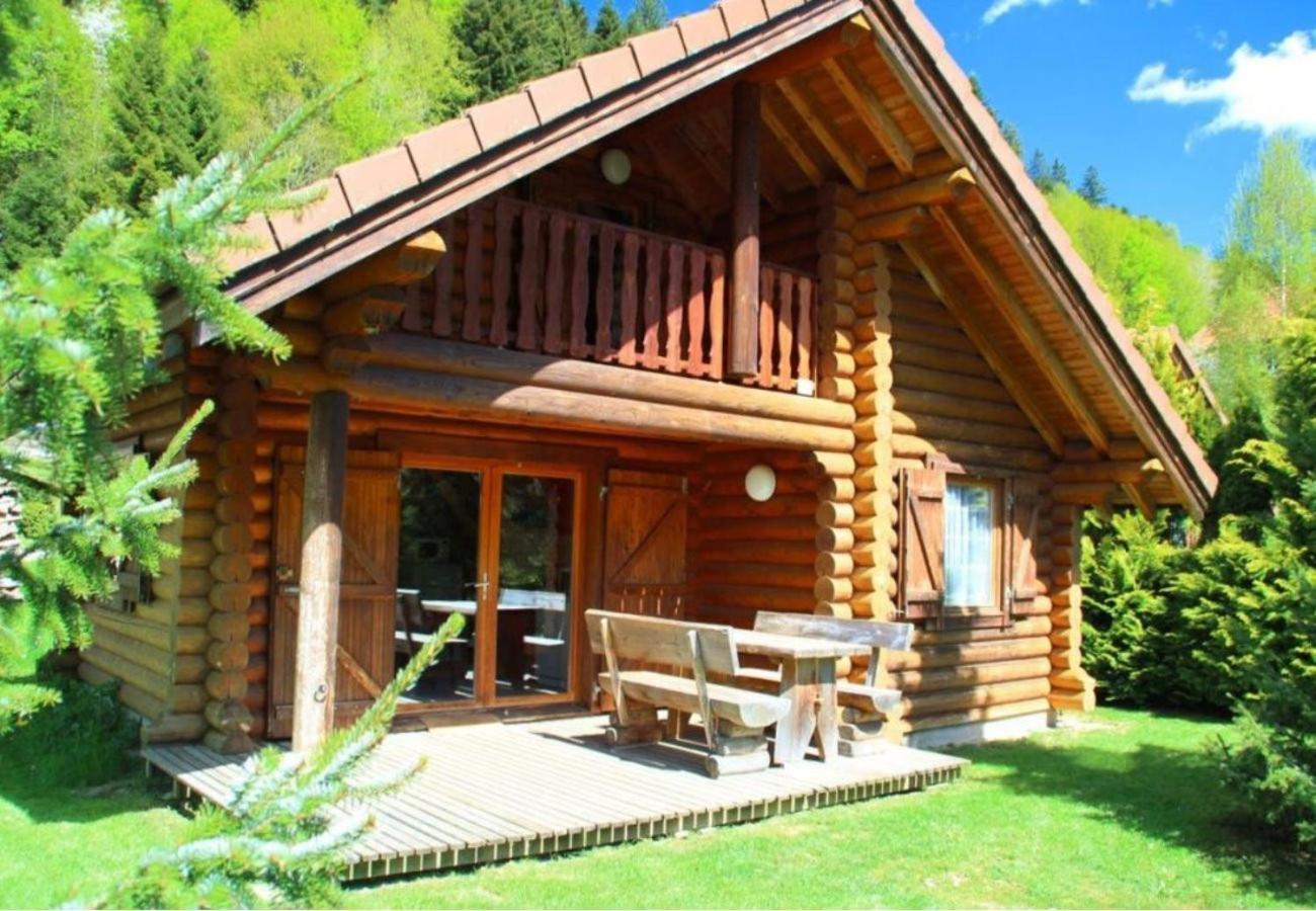 L'Ours Noir Chalet En Rondins La Bresse Exterior photo